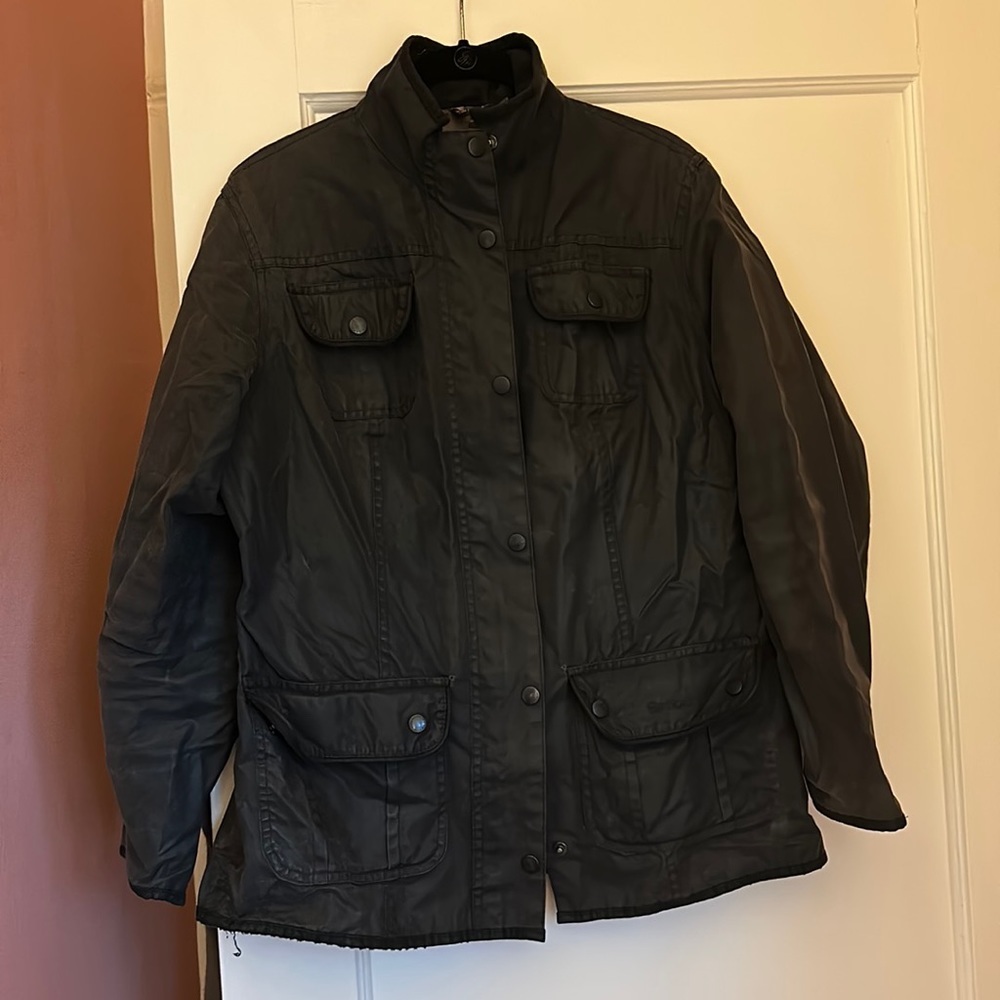 Barbour Women’s Waxed Utility Jacket: Perfect for Barn Jacket Trend